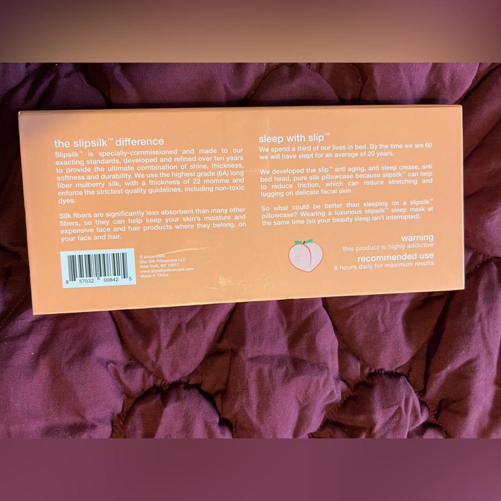 Slip Silk Sleep Mask with Peach Pattern - Picture 3 of 3